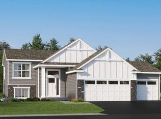 8899 Foust Ln, Rockford, MN 55373