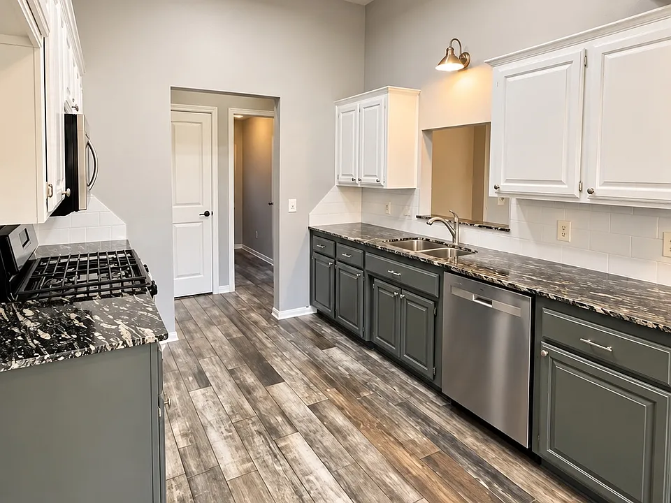 8333 Woodbend Dr