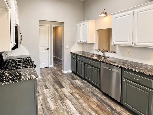 8333 Woodbend Dr, Oklahoma City, OK 73135