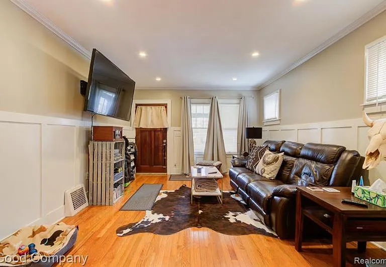 920 E Lincoln Ave #1 — Photo 5