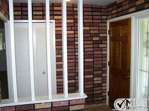 2nd image of 103 Meadow Glade Dr