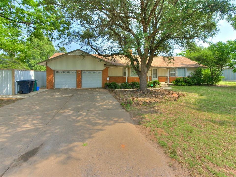 1st image of 5929 NW 28th St