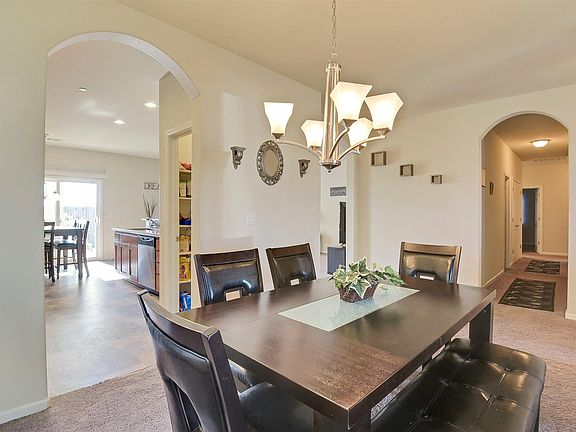 5th image of 5715 Meadow Brook Way