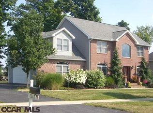 1327 Ridge Master Dr, State College, PA 16803