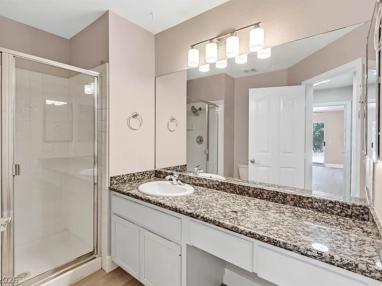 2704 Timber Crossing Ct — Photo 20