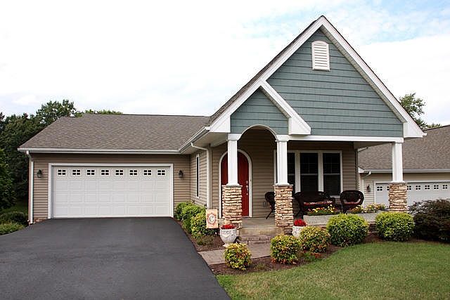 1st image of 8130 Golden Oak Ln