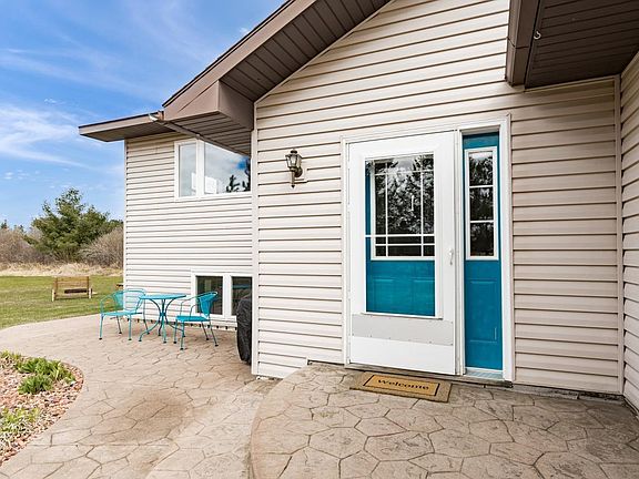 2nd image of 2667 Chloe Ln