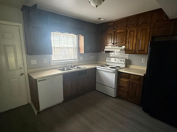 2nd image of 149 Angela Dr #3103-2