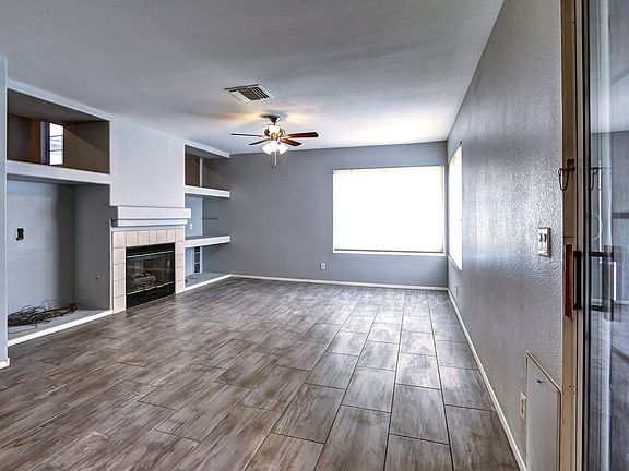 3rd image of 9301 Deer Lodge Ln