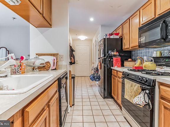 5th image of 4124 Monument Ct Unit 102D