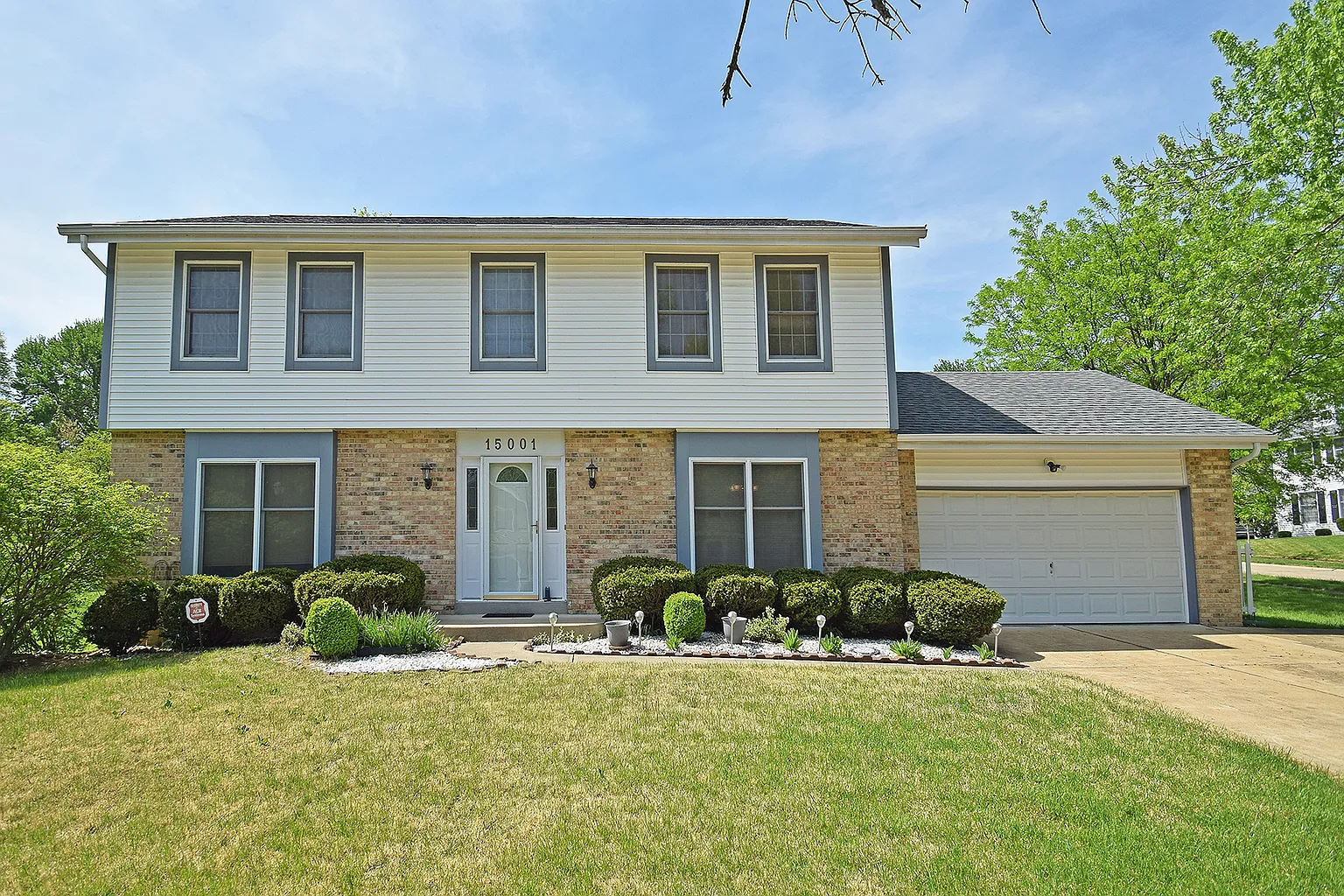 15001 Country Ridge Dr photo 1