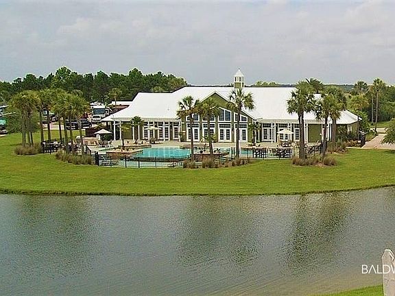 5th image of 745 Lago Way