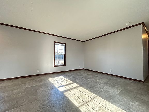 5th image of 311 Westwood
