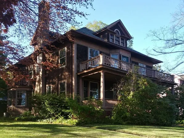 34 Averill Place, Branford, CT 06405