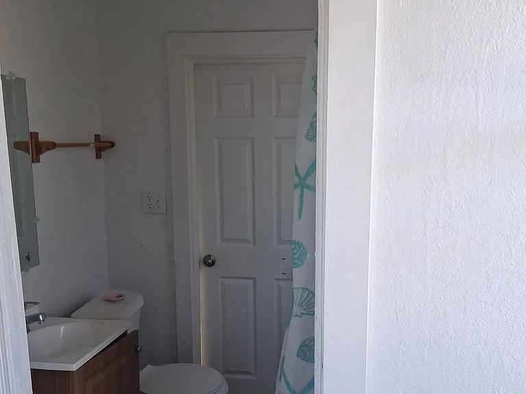 2315 E 39th St #3W — Photo 5