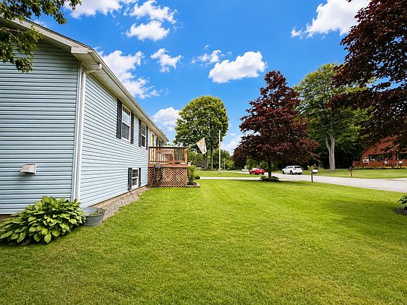 3rd image of 14 Forest Avenue