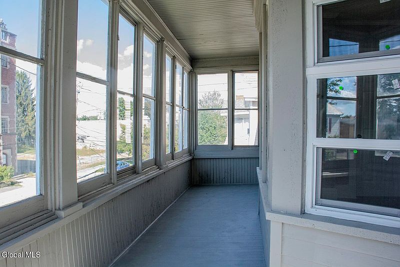 3rd image of 2030 Euclid Avenue