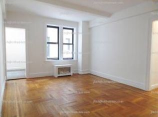 26-28 W 69th St, New York, NY 10023