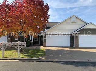 1715 Oak Hollow Ln UNIT 1-3, Neenah, WI 54956