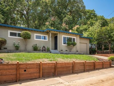 106 Canyon Dr, Ukiah, CA, 95482