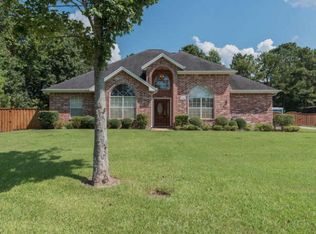 1220 Tallow Cir, Sour Lake, TX 77659