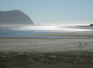 715 H St, Gearhart, OR 97138