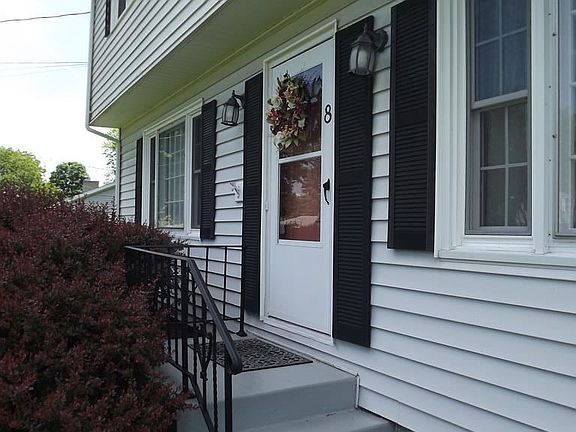 2nd image of 8 Cayuga Dr