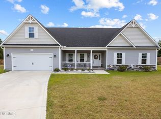 320 Sunrose Dr, Maysville, NC 28555