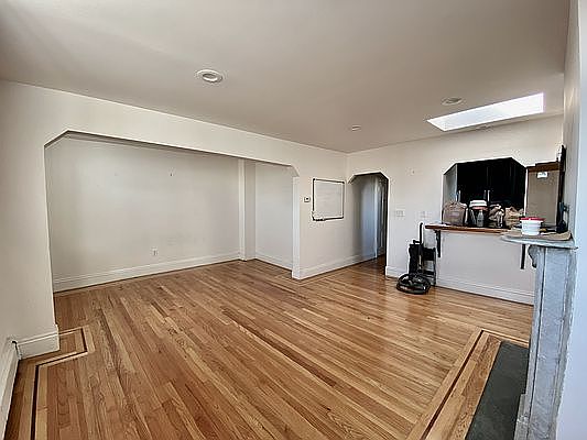 2nd image of 174 Lafayette Ave APT 4