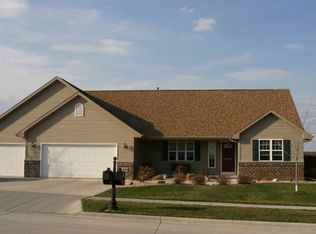 300 E Clearfield Ln, Appleton, WI 54913