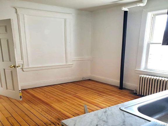 3rd image of 50 Van Cortlandt Park Ave APT 5