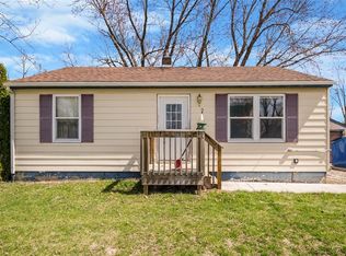 401 Maiden St, Center Point, IA 52213