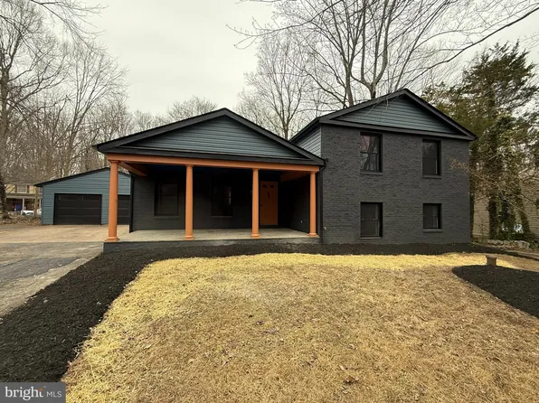 8141 Erika Dr, Manassas, VA 20112