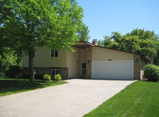 10238 Union Terrace Ln N, Maple Grove, MN 55369