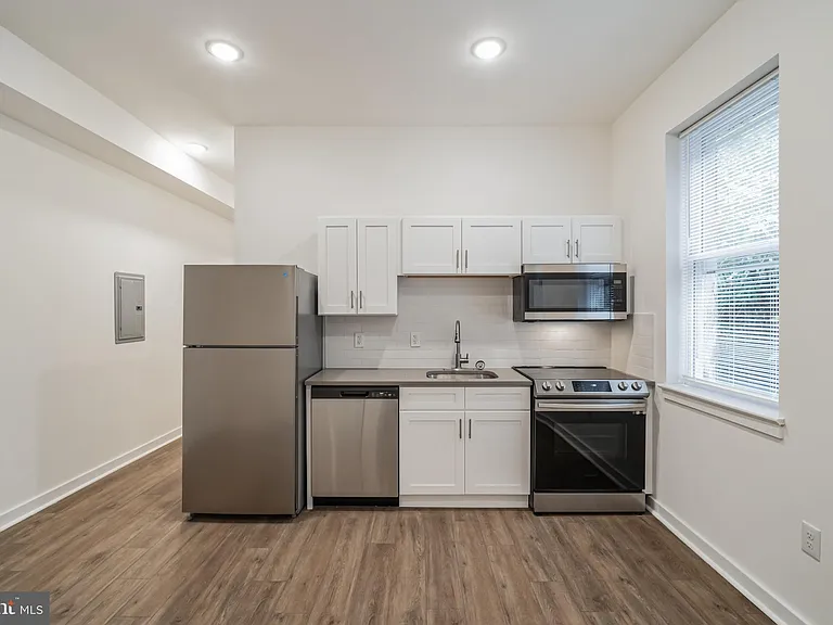 405 S 42nd St #1C — Photo 15