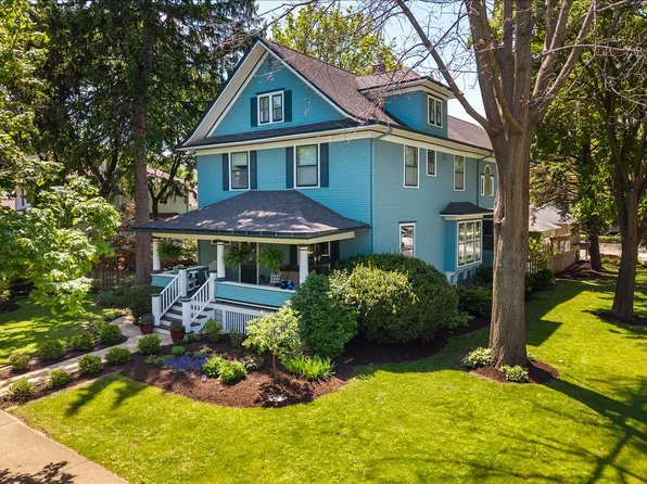 23 N Columbia St, Naperville, IL 60540