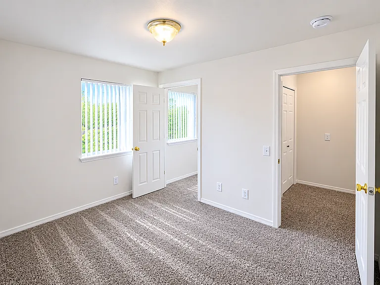 3219 N Thicket Ln — Photo 7