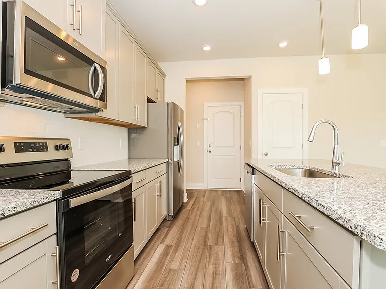 3610 Mathewson Way — Photo 7