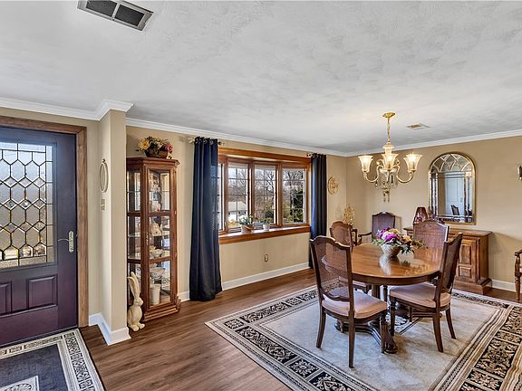 2nd image of 210 Marion Dr