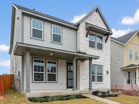 Lariat - Robin Interior Image 2