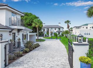 2513 Bayshore Rd, Nokomis, FL 34275
