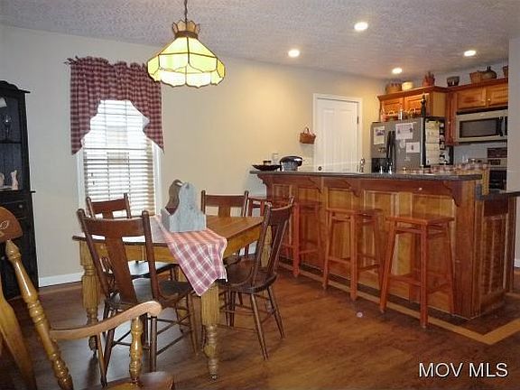 19x12 kitchen  dining area