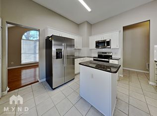 6801 Amberdale Dr, Fort Worth, TX 76137