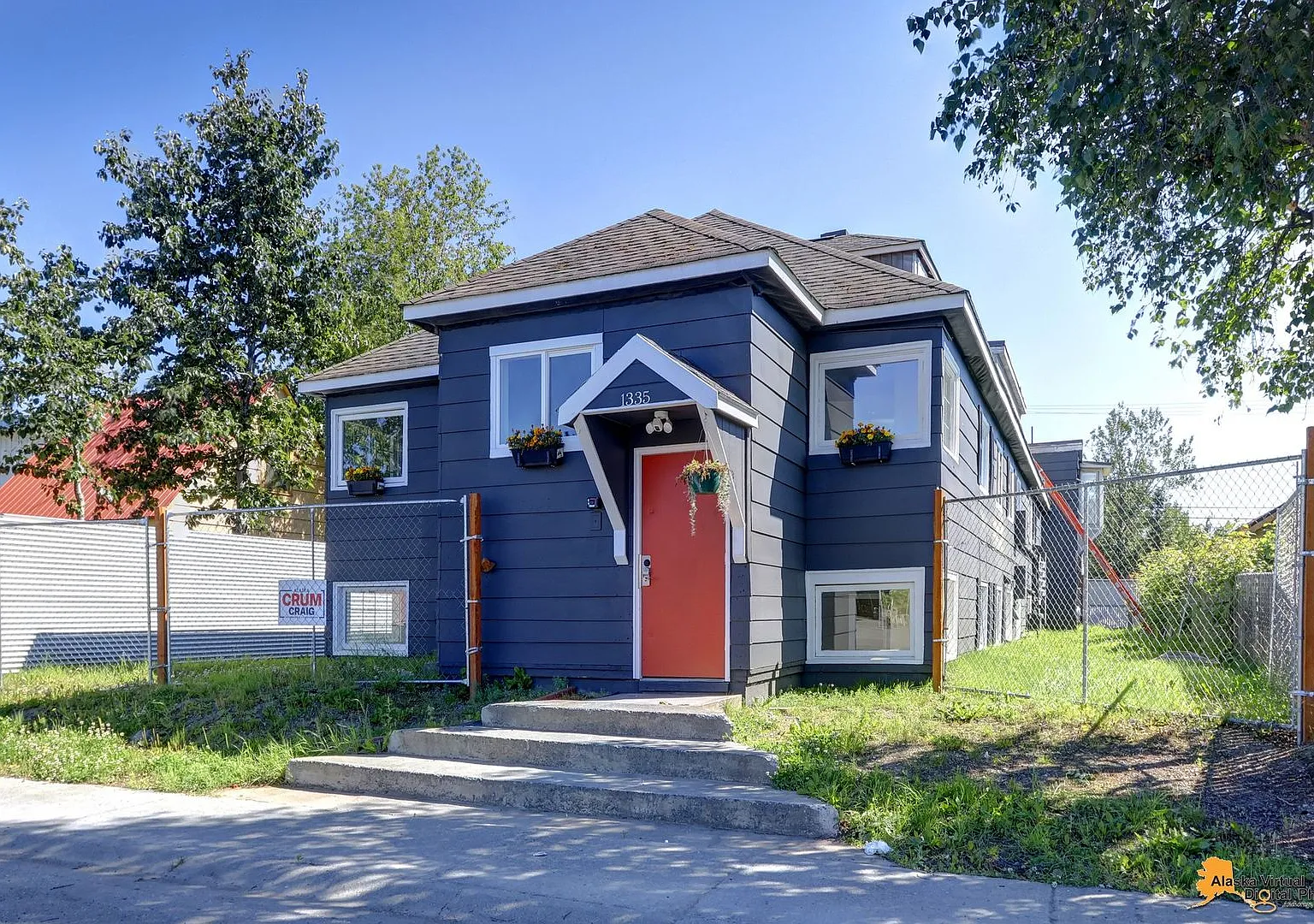 1335 Hyder Street — Photo 2