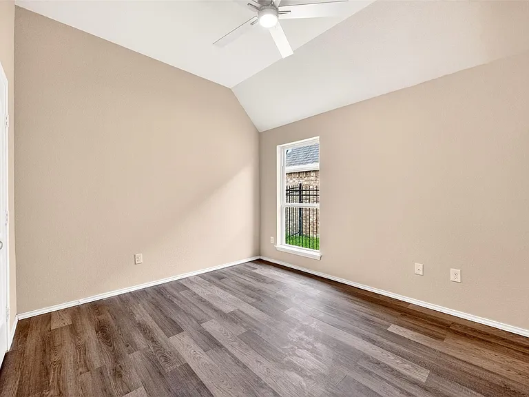 26303 Serenity Oaks Dr — Photo 32