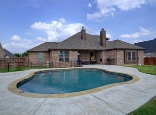 8905 Hidden Pond Dr, Justin, TX 76247