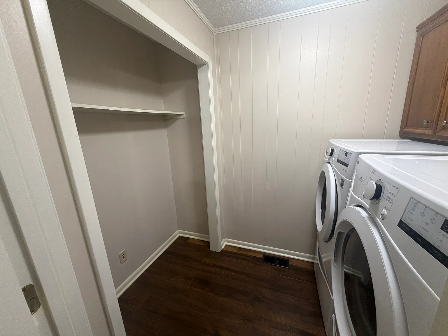 4 bed, 2049 sqft, $2,100 — Photo 2