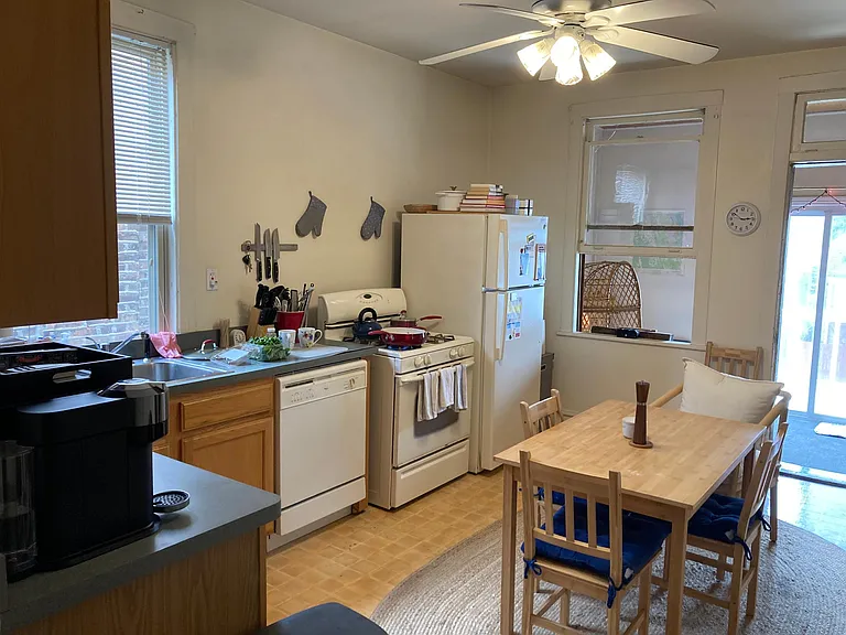 2319 W School St #3 — Photo 10