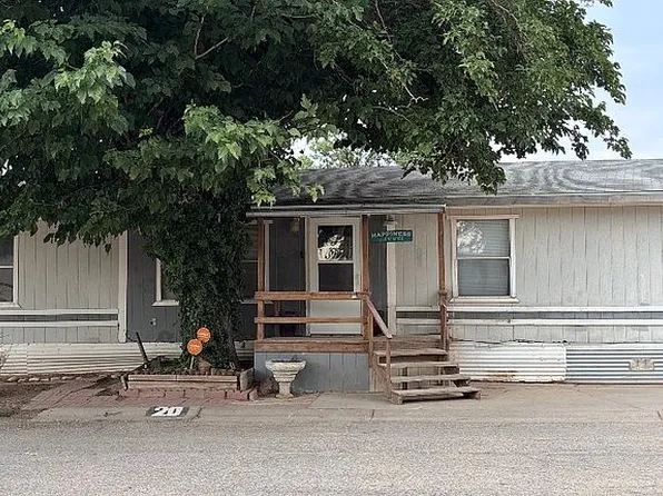 111 Farris St Trailer 20, Carlsbad, NM 88220