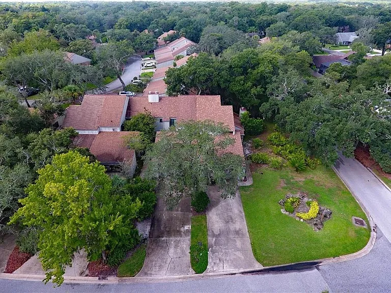 202 Pine Cone Trl — Photo 42
